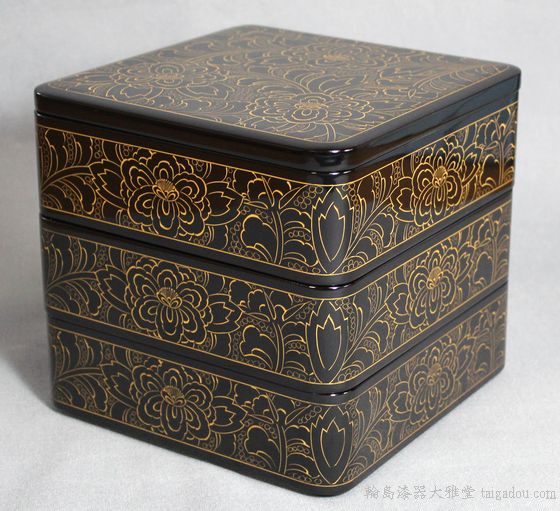 三段重箱 牡丹唐草沈金 302,500円（税込） | 輪島塗の塗師屋 輪島漆器 
