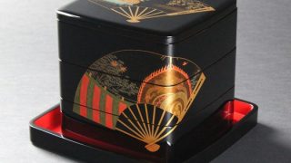 三段重箱 扇面胡蝶蒔絵 1,045,000円（税込） | 輪島塗の塗師屋 輪島