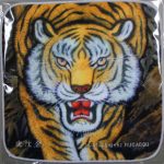 輪島塗模様のタオルハンカチ　虎沈金