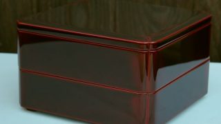 輪島塗 二段重箱 大華作　☆おまけ付き Yahoo!オークション -「輪島塗 重箱 二段」の落札相場・落札価格